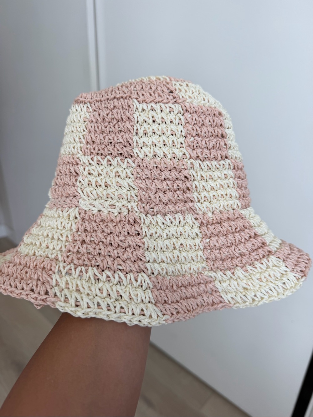 Wyeth Checkered raffia Bucket Hat - Pink & Cream EUC  worn once. Packable!
